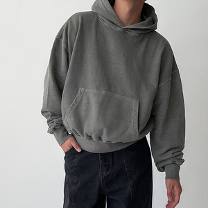 Sweat à capuche court personnalisé de haute qualité pour homme en coton French Terry, coupe oversize, effet vieilli, lourd, délavé à l'acide - Product Image 2