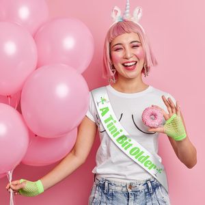 Banda de Cumpleaños con Temática de Martini en Verde, un Poco Más Madura, Banda de Satén con Temática de Martini para Decoraciones de Cumpleaños para Adultos en Interiores/Exteriores - Product Image 2