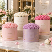 Boîte à fleurs ronde multi-tailles avec bordure dorée, logo personnalisé, en carton rigide pour présentation florale