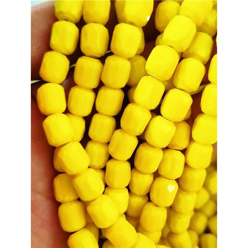 สีเหลือง