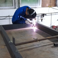 Service de fabrication de tôle de pièces en aluminium et en acier inoxydable ISO9001 personnalisé Découpe au laser de soudage par pliage