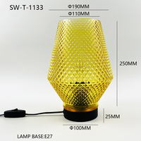 Lampe de table en métal pour chambre à coucher, lampe de table décorative en verre ronde moderne en métal pour salon, chambre à coucher, chevet