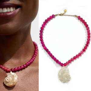 Collana Sportiva da Donna con Perle Barocche Naturali d'Acqua Dolce e Catena a Bambù - Product Image 3