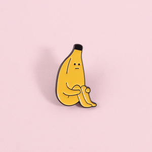 Broches personnalisées en émail souple sans MOQ, épingles de revers Kawaii, badges en émail mignons (chat, canard, oiseau) pour vêtements, vente en gros - Product Image 1