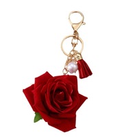 Gantungan Kunci Mawar Merah Mutiara Rumbai Romantis, Aksesoris Tas Wanita, Suvenir Pernikahan, Hadiah Hari Valentine, Gantungan Kunci Bunga Mawar Kain Beludru