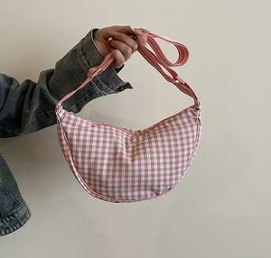 กระเป๋าสะพายพาดลำตัวพาดลำตัวใบเดียวลายพระจันทร์ครึ่งเสี้ยวแฟชั่นกระเป๋าซิปไนลอนสำหรับทุกฤดูกาล - Product Image 1