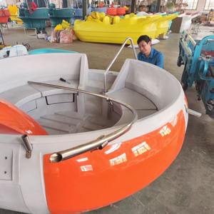 Bote Eléctrico Tipo Donut QIQU de 2.5m (8.2 pies) de Diámetro con Parasol UV y Opciones de Casco de HDPE, <span class=keywords><strong>para</strong></span> Alquiler Comercial en la Costa, con Parrilla y Asientos <span class=keywords><strong>para</strong></span> 8 Personas - Product Image 4