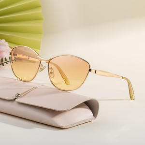 แว่นกันแดดทรงแคทอายอินเทรนด์สำหรับผู้หญิงกรอบทอง UV400 ป้องกันพลาสติกและกรอบโลหะคลาส 2 แว่นกันแดด WF 5G251 - Product Image 4