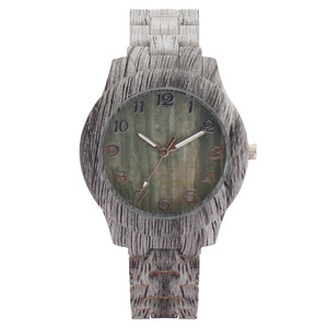Reloj elegante para hombre con textura de madera, reloj de cuarzo digital simple e informal con textura de madera - Product Image 3