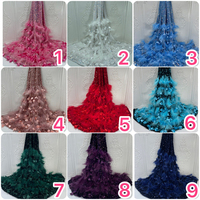 Tissu de robe en velours avec des paillettes brodées avec des plumes Broderie de plumes Paillettes Tissu de robe en velours