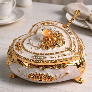 Zuccheriera a Forma di Cuore Smaltata con Pomello in Cristallo, Contenitore in Metallo Placcato per Tè/Caffè, Regalo Unico per Diwali e Feste - Product Image 1