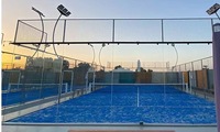 Équipement de terrain de padel professionnel SKYJADE 20x10m double court, structure en acier galvanisé, surface de jeu haute densité de 12 mm