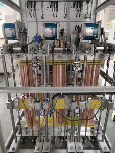 Regolatore/Stabilizzatore di Tensione Automatico Trifase SBW-F-400KVA con Funzionamento a Motore Indipendente per Condizioni di Disbilanciamento - Product Image 3