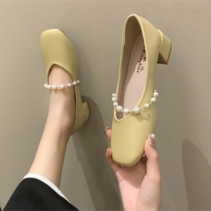 L'Ultima Tendenza 2025: <span class=keywords><strong>Scarpe</strong></span> da Donna con Tacco Spesso e Perle, Slip-On Estivo alla Moda con Punta Chiusa e Plateau - Product Image 5