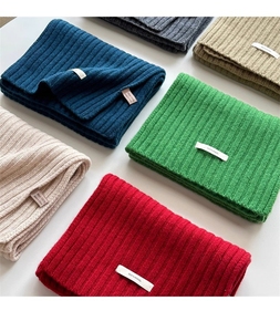Bufanda de Lana 100% Tejida para Mujer, Diseño de Canalé Vertical, Color Sólido, Cálida, Suave, para el Invierno, para Viajes y Uso Diario - Product Image 5