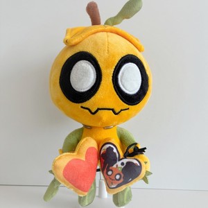 Peluche d'Halloween mignonne et chaude en forme de gourde, avec un matériau en peluche courte et un rembourrage en coton PP, jouet personnalisé de 31 à 50 cm - Product Image 5