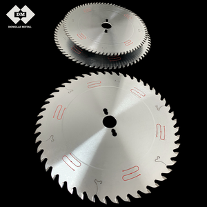 Fabricant DM 300mm 72T Dents en alliage ATB TCT <span class=keywords><strong>Lame</strong></span> de scie circulaire pour le travail du <span class=keywords><strong>bois</strong></span> pour couper des panneaux de <span class=keywords><strong>bois</strong></span> et des matériaux composites - Product Image 4