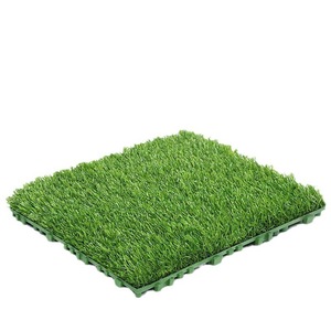Dalles de gazon artificiel emboîtables personnalisées 30/60 mm, gazon <span class=keywords><strong>puzzle</strong></span> pour terrains de badminton/tennis/football, fil micro-tressé CE - Product Image 5