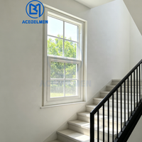 Fenêtre américaine à simple battant en PVC avec cadre blanc, moustiquaire en fibre de verre, double vitrage trempé, utilisation extérieure, réduction du bruit