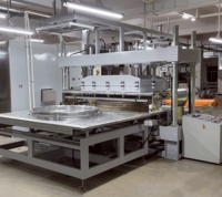 Robot de soudage HF de haute qualité 75KW pour table coulissante de bateau gonflable avec grande puissance de soudage