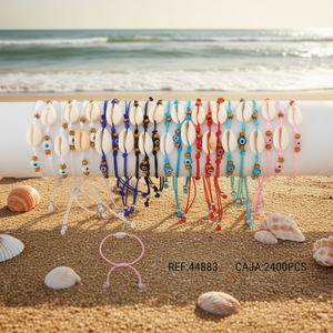 Bracciale con conchiglie e cristalli, con perline e ciondolo a conchiglia, accessorio di moda per donna. - Product Image 3