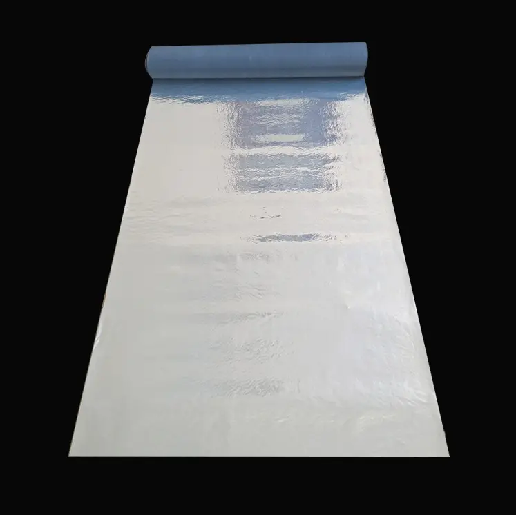 Barato auto-adhesivo rollo roofing membrana impermeabilizante se utiliza especialmente para techo de metal
