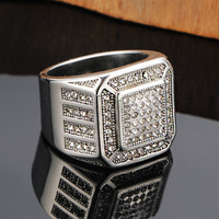 Nouvelle bague hip-hop transfrontalière euro-américaine en acier titane de luxe entièrement sertie de diamants pour homme, en stock