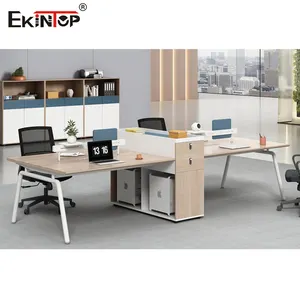 Sistema personalizzato di fabbrica ufficio 4 persone cubicoli cubici modulari moderni mobili da scrivania per il personale postazioni di lavoro per ufficio
