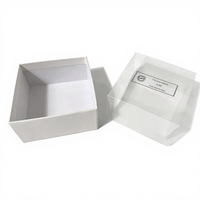 Boîte à bougie parfumée tendance écologique et recyclable, fabriquée à la main, avec du carton kraft et du papier doré, emballage cadeau d'anniversaire