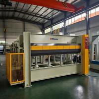 Presse hydraulique automatique à 6 cylindres haute efficacité 2500*1300mm pour panneaux muraux en bois, panneaux de sol et panneaux MDF