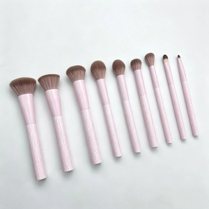 Ensemble de 9 pinceaux de maquillage YRX, rose, mignons, de haute qualité, vegan, synthétiques, pour le visage, fond de teint, blush, avec étui. - Product Image 6