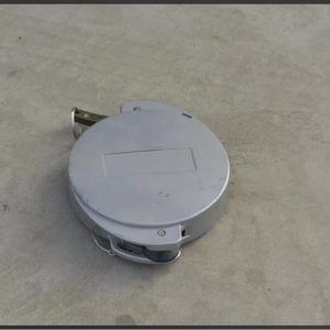 Housse anti-poussière légère en alliage d'aluminium argenté de quatre pouces pour la prévention de la poussière - Product Image 1