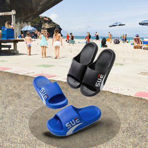 Sandales de plage d'été confortables en PVC de haute qualité pour garçons, respirantes, antidérapantes, légères, pour usage intérieur et extérieur, salle de bain - Product Image 3