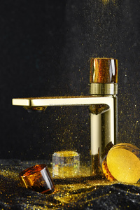 Robinet de lavabo de salle de bain à poignée unique finition PVD - Style moderne et élégant avec poignée en cristal B-M-W de même niveau - Product Image 5
