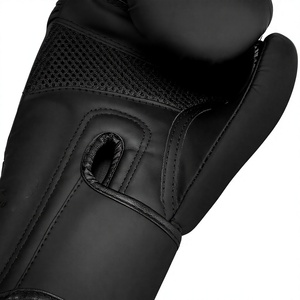 Gants de boxe en cuir noir avec fermeture auto-agrippante, design respirant, emballage individuel, personnalisables pour adultes, pour le sparring - Product Image 5