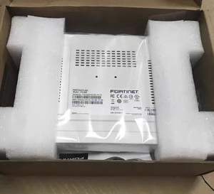 Fortinet <span class=keywords><strong>FortiSwitch</strong></span> Série FS-<span class=keywords><strong>424E</strong></span>-<span class=keywords><strong>FIBER</strong></span> 24 Ports FortiGate Switch avec 10/100/1000Mbps Fibre POE SNMP QoS Fonction - Product Image 5
