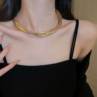 Collier ras du cou multicouche en chaîne serpent torsadée en or et argent Offre Spéciale bijoux de fête en or et argent torsade de chaîne en métal torsadé