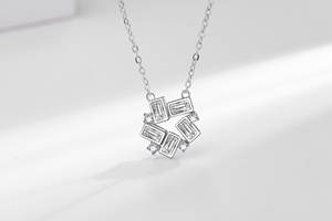 Collier de grande roue en zircon incrusté de cuivre pour femmes ins design de luxe léger sens senior d'une paire de bijoux de chaîne de clavicule - Product Image 5