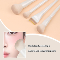 Ensemble de pinceaux de maquillage fins en poils synthétiques blancs nacrés de luxe, manche en bois, pour le visage, couleurs et emballage personnalisables, vente en gros
