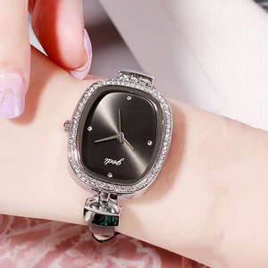 Customized wholesale personalized creative women's watches round retro style women's watches simple watches - Product Image 5