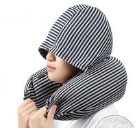 Oreiller de voyage avec capuche extra large pour les longs trajets en avion, offrant intimité et confort, avec housse en microbilles douce pour la peau, idéal pour les voyages en voiture.