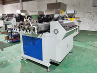 Nouvelle machine d'extrusion automatique à vis unique pour la fabrication de profilés en PP, PVC, PE et rotin, disponible en trois couleurs