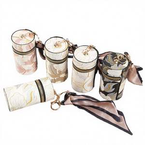 Support en silicone avec ventouse, support adhésif et support pour porte-lèvres/portefeuille - Product Image 4