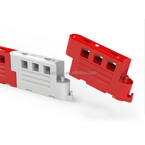 Barriera di plastica riempita d'acqua di sicurezza Standard stradale barriera di avvertimento con rete e pannelli di accaparramento barricata di isolamento pedonale - Product Image 2