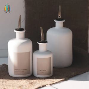 En venta 250 375 500 750 Botella <span class=keywords><strong>de</strong></span> vidrio <span class=keywords><strong>de</strong></span> aceite <span class=keywords><strong>de</strong></span> nuez <span class=keywords><strong>de</strong></span> Oliva <span class=keywords><strong>de</strong></span> <span class=keywords><strong>aguacate</strong></span> ámbar transparente negro mate blanco con dispensador <span class=keywords><strong>de</strong></span> brotes antigoteo <span class=keywords><strong>de</strong></span> Metal - Product Image 5