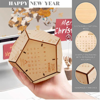 Calendrier en bois Cube Fun accessoires de bureau à domicile adaptés aux hommes garçons cadeaux Football en forme de calendrier en bois décoration de table