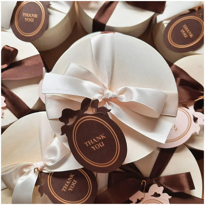 Begleitende Geschenk verpackungs box Hochzeits feier Kleine Geschenke Süßigkeiten behälter Mit Bändern Aufgekleidet