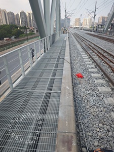 Grillage en acier galvanisé à chaud de qualité industrielle <span class=keywords><strong>pour</strong></span> plancher, <span class=keywords><strong>parking</strong></span>, allée, plateforme, passerelle - Product Image 4
