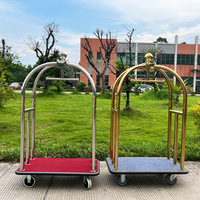 Chariot à bagages de luxe moderne en acier inoxydable pour hall d'hôtel, avec 4 roues et 3 étagères, idéal pour aéroports et concierges