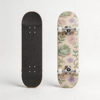 Planche de skateboard personnalisée 7 plis en érable du Nord-Est, roulements ABEC-7, rebond 90A, durable pour les skate parks, design personnalisé imprimé UV, faible profil